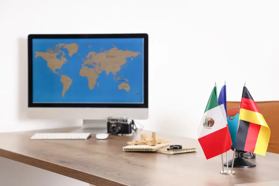 Top 10 países incríveis sem visto para brasileiros: mapa, câmera e bandeiras. Planeje sua viagem!